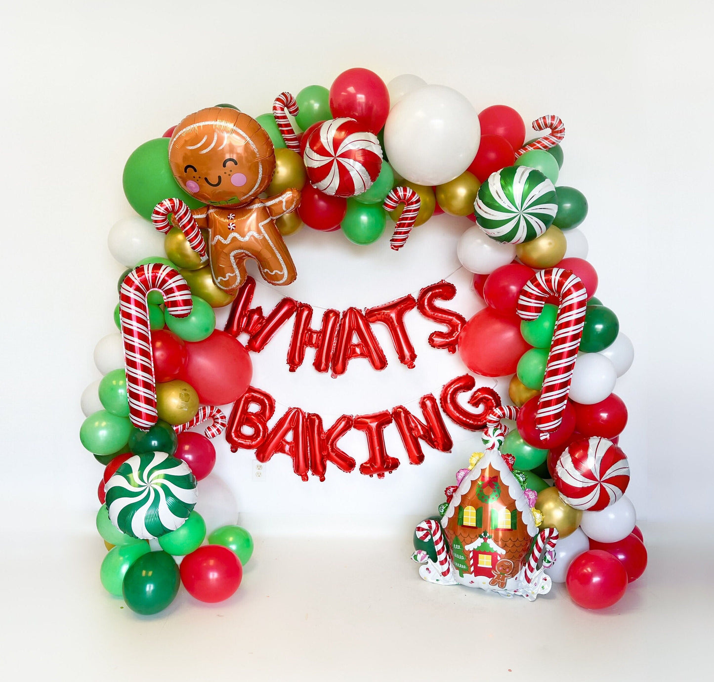 Whats Baking Christmas Balloon Garland Kit