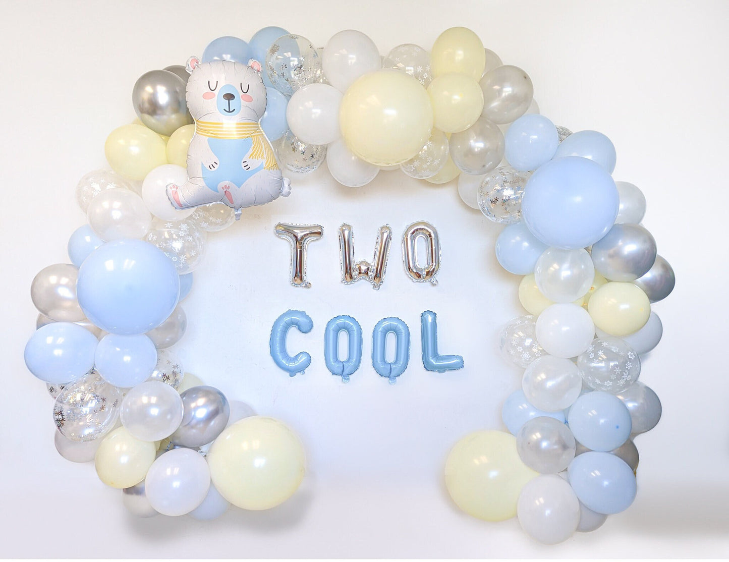 Polar Bear Winter Themed Balloon Garland Kit